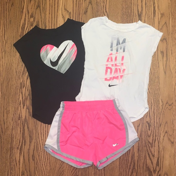 nike swoosh peeling off